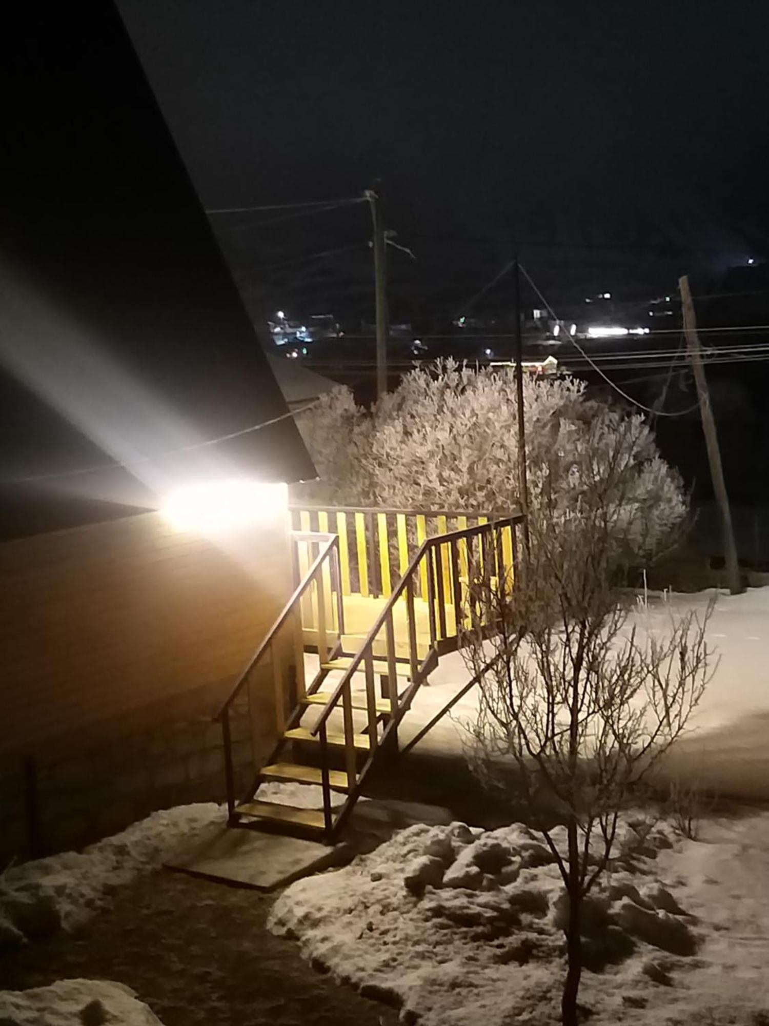 Emotion Kazbegi Lejlighed Værelse billede