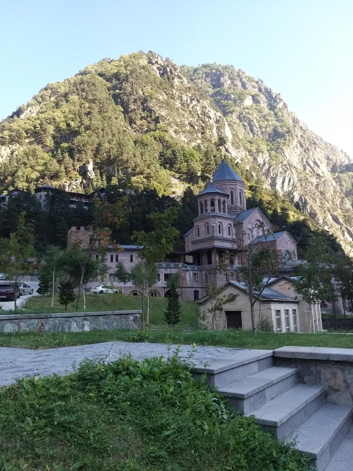 Emotion Kazbegi Lejlighed Værelse billede