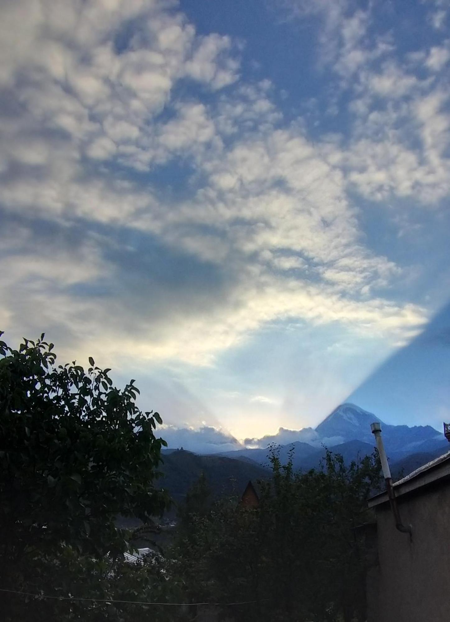 Emotion Kazbegi Lejlighed Eksteriør billede